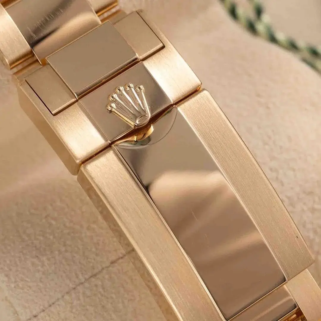 Rolex Cosmograph Daytona Yellow Gold Champagne Dial – Image 3