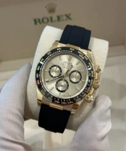 Alternative view of D Rolex Cosmograph Daytona Yellow Gold Champagne Dial with Oysterflex Bracelet