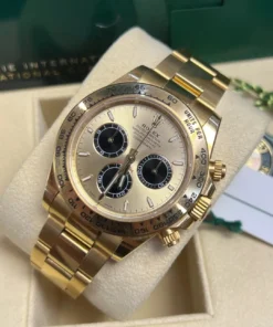Alternative view of Rolex Cosmograph Daytona Yellow Gold Champagne Dial