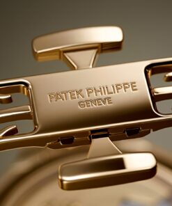 Alternative view of Nautilus Haute Joaillerie Ladies Automatic Watch, 18K Rose Gold and Diamonds, 35,2mm