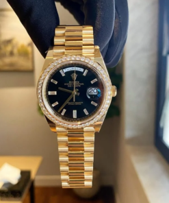 Alternative view of Rolex Day-Date 40 Yellow Gold Diamond Bezel – President Bracelet