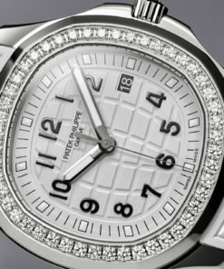 Alternative view of Patek Philippe Aquanaut 5267/200A-010