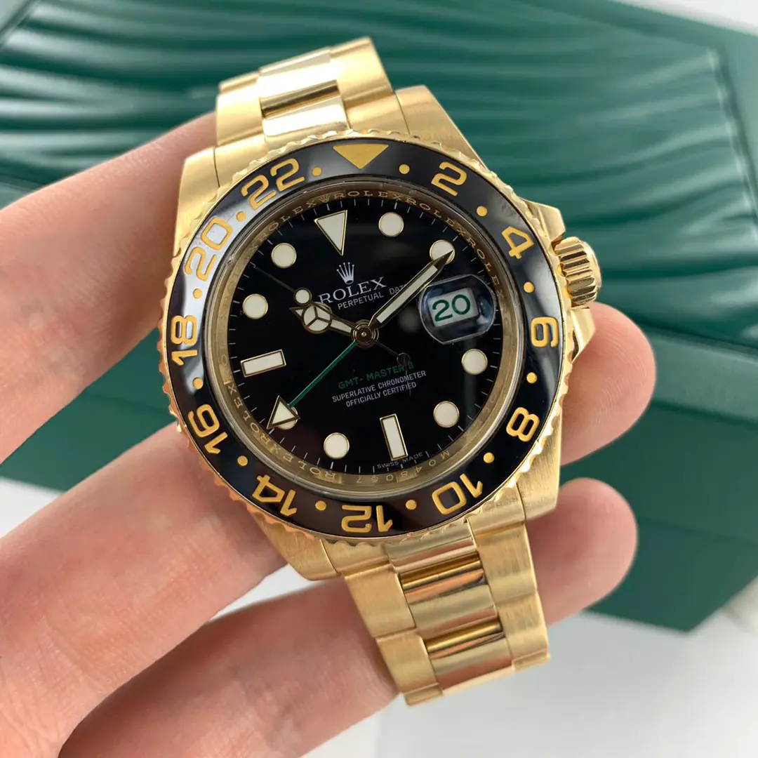 Rolex GMT-Master II “Root Beer” Yellow Gold Black Dial – Bild 2