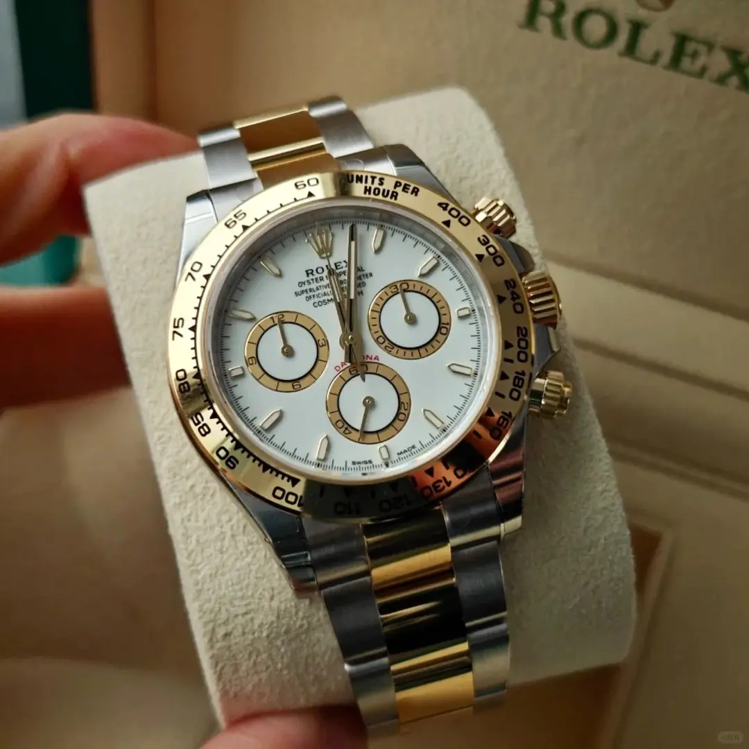Rolex Cosmograph Daytona Rolesor Yellow Gold White Dial - Image 2