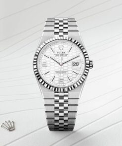 Alternative view of Rolex Land-Dweller 40 Oyster, 40 mm, Oystersteel and white gold