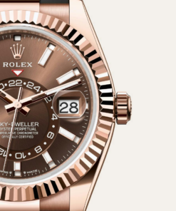 Alternative view of C Rolex Sky-Dweller 18K Rose Gold, Chocolate Index Dial, Oysterflex Bracelet, 42 mm