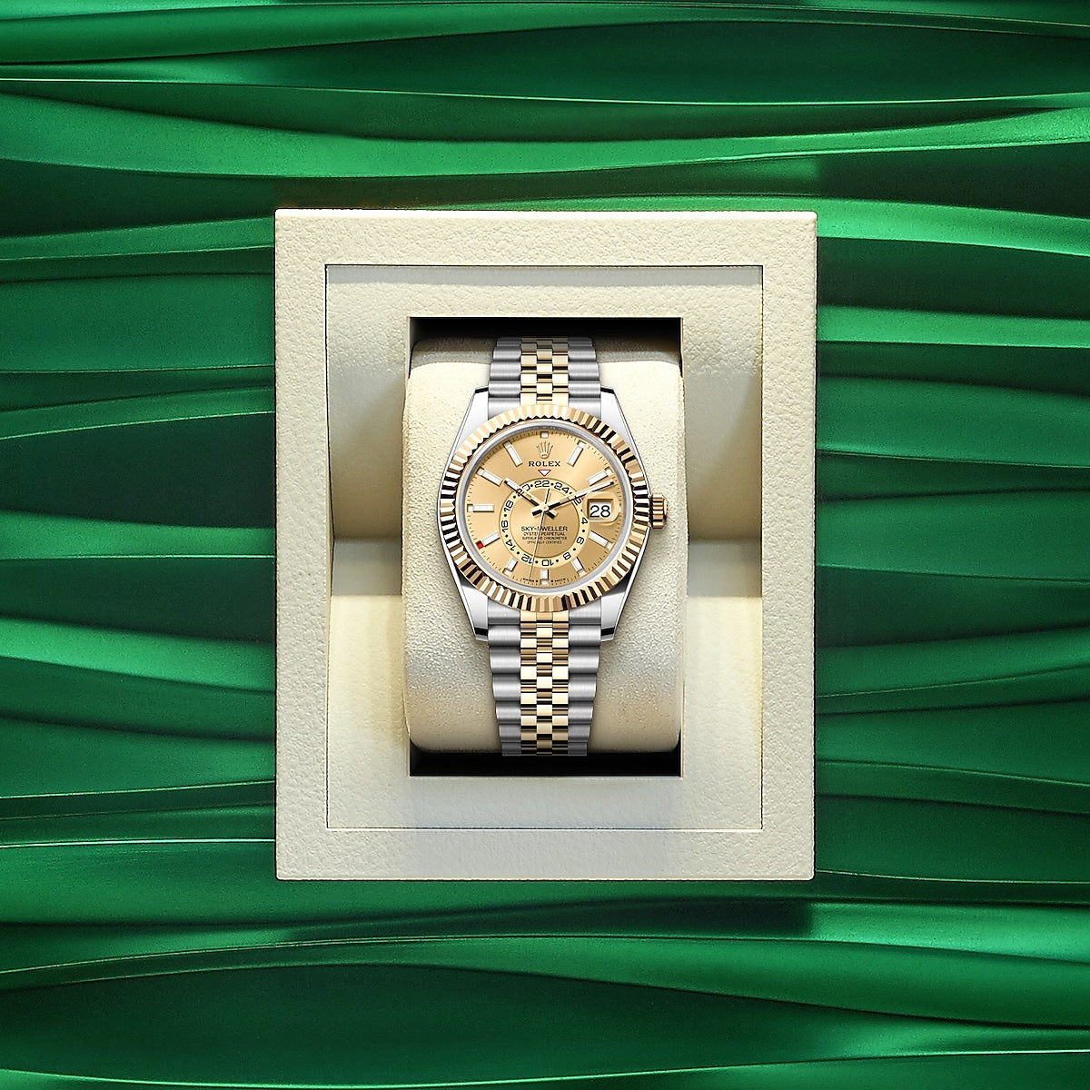 Rolex Sky-Dweller, 42mm, Oystersteel and 18k Yellow Gold, Champagne, Jubilee - Image 5