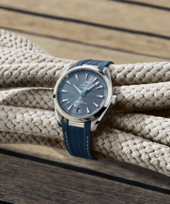 Alternative view of Seamaster Aqua Terra 150M 41 mm, steel on rubber strap