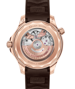 Alternative view of Seamaster Diver 300M 42 mm, Sedna™ gold on rubber strap