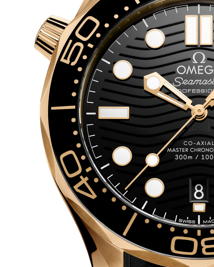 Seamaster Diver 300M 42 mm, Moonshine™ gold on rubber strap - Image 3