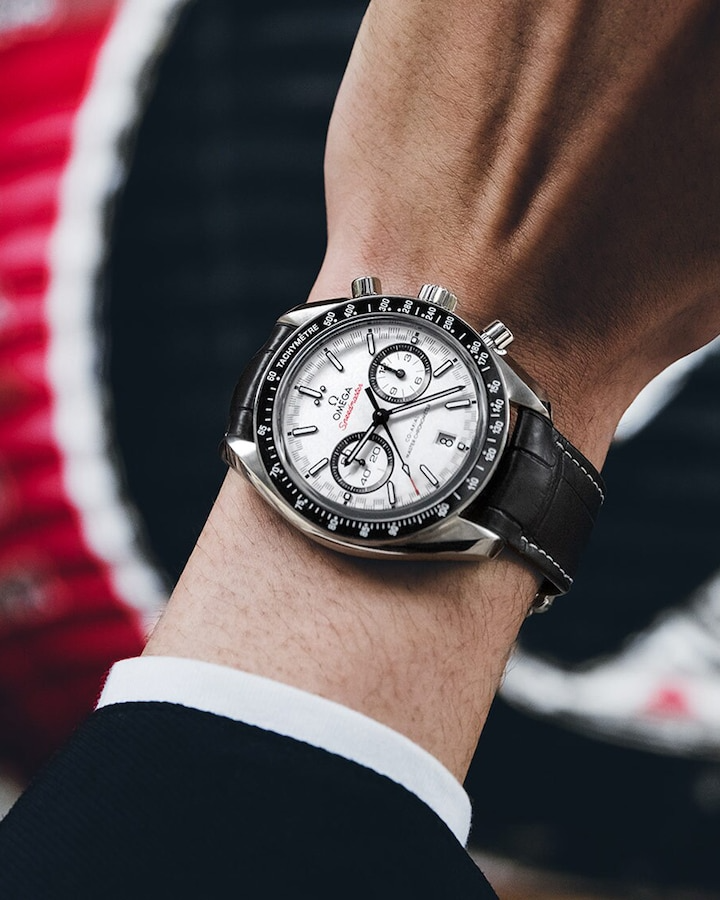 Speedmaster Racing 44.25 mm, steel on leather strap - immagine 2