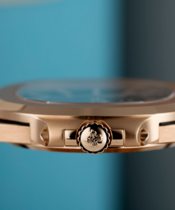 Alternative view of Patek Philippe Nautilus 5711/1R-001